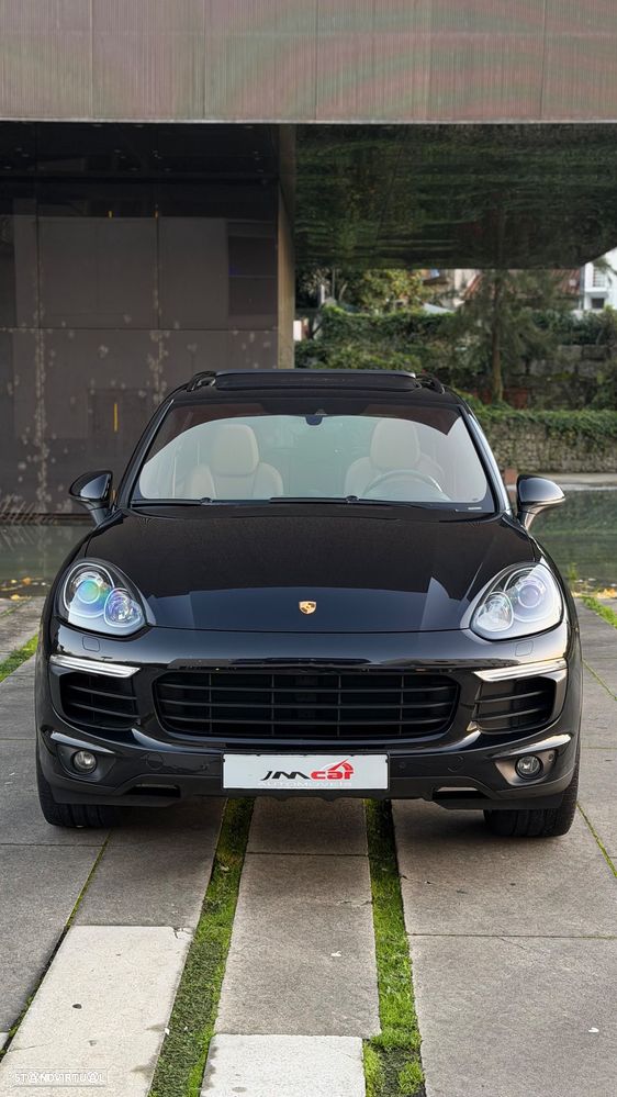 Porsche Cayenne S Hybrid Tiptronic S - 54