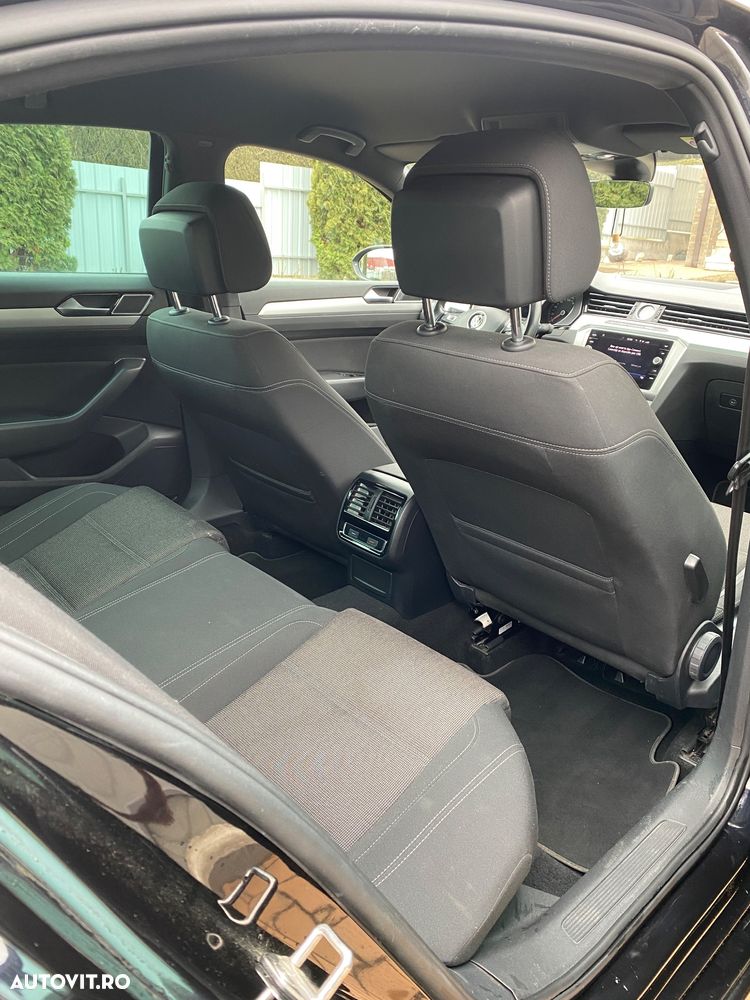 Volkswagen Passat 2.0 TDI DSG Comfortline - 11