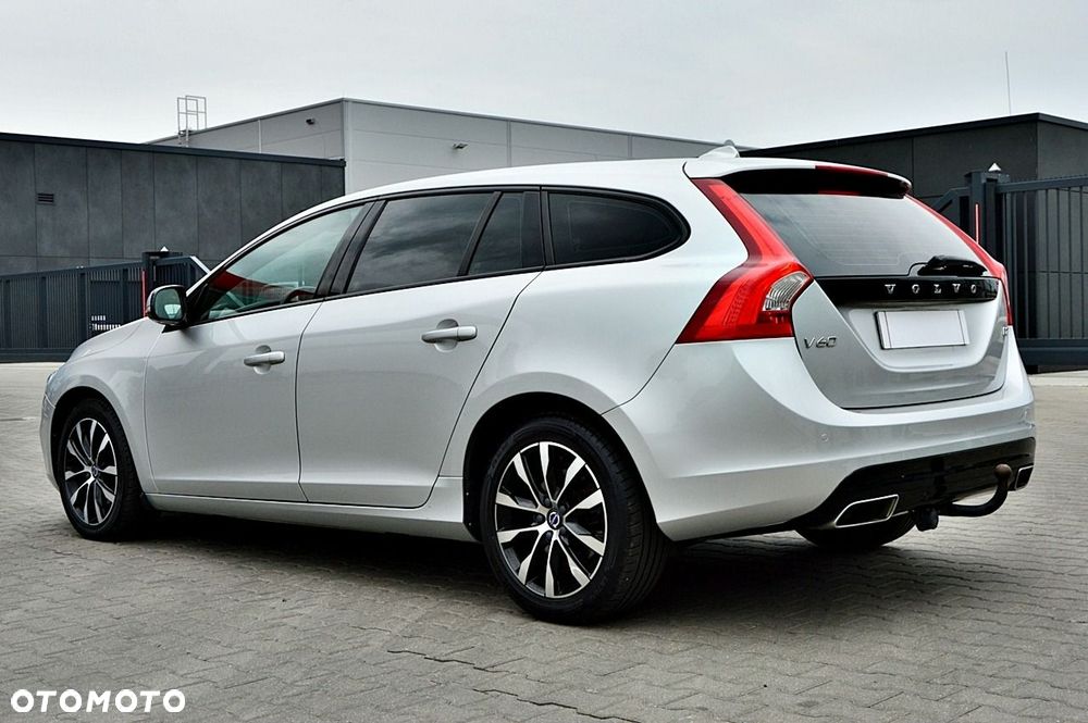 Volvo V60 D2 Drive-E Momentum - 20