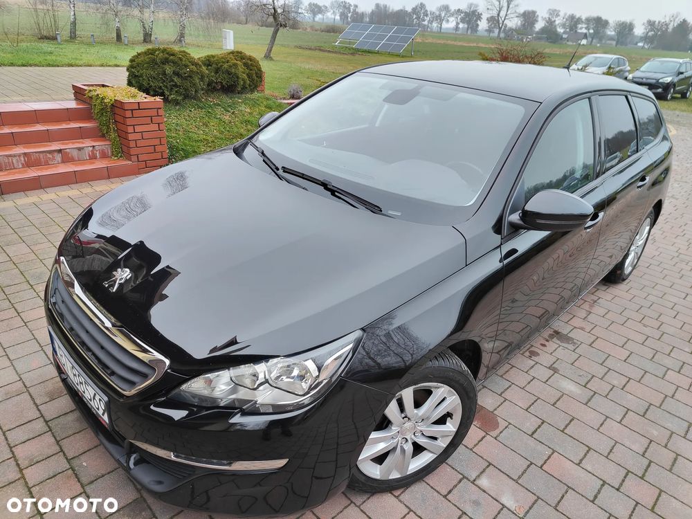 Peugeot 308 - 1