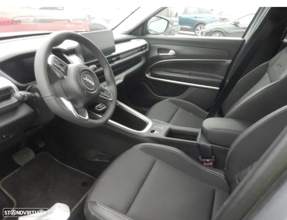 Jeep Avenger 54 kWh Summit - 11