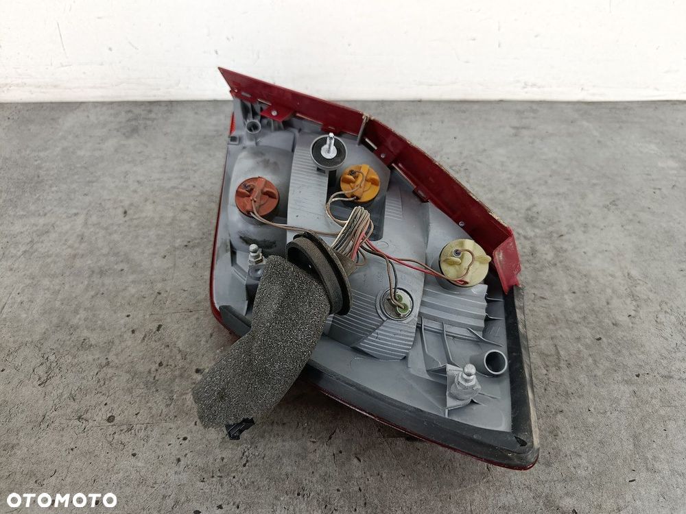 LAMPA TYLNA LEWA SKODA FABIA II 11-C268 TYC HATCHBACK - 5