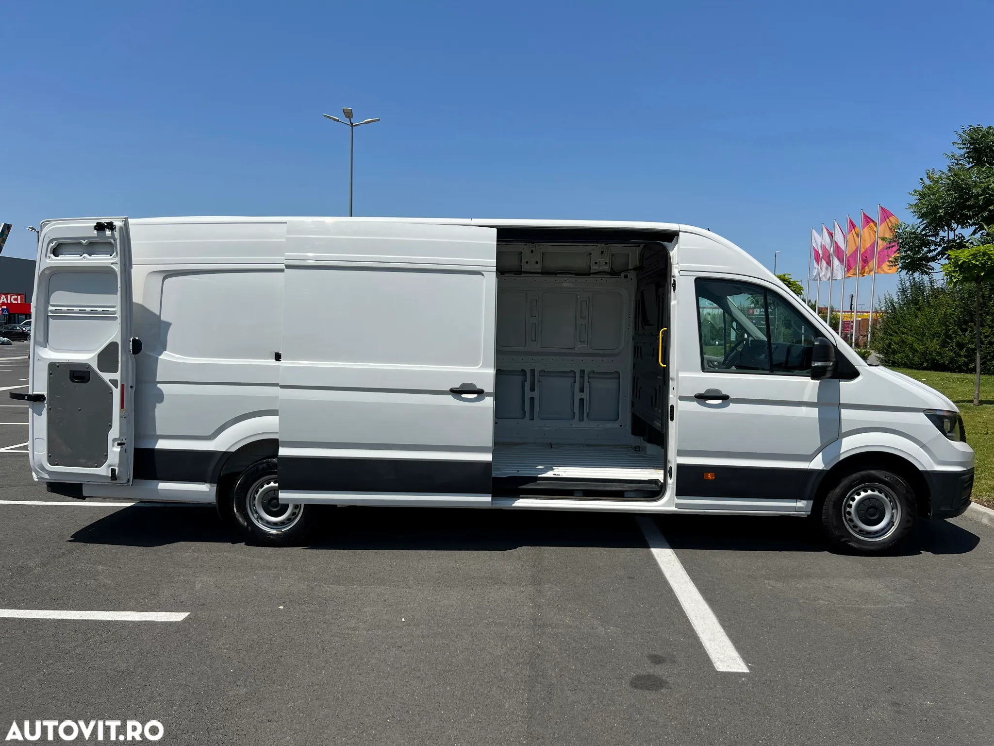 Volkswagen Crafter Furgon Maxi L5H3 - 9