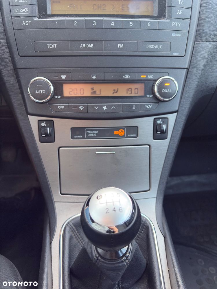 Toyota Avensis - 30
