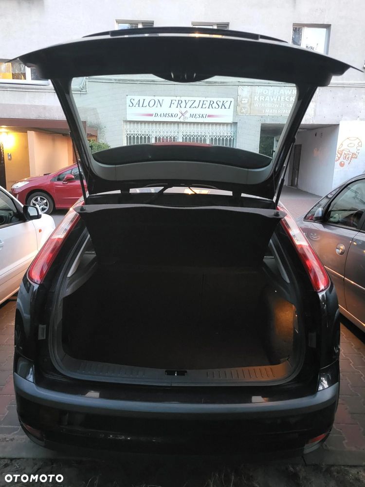 Ford Focus 2.0 TDCi DPF Titanium - 14