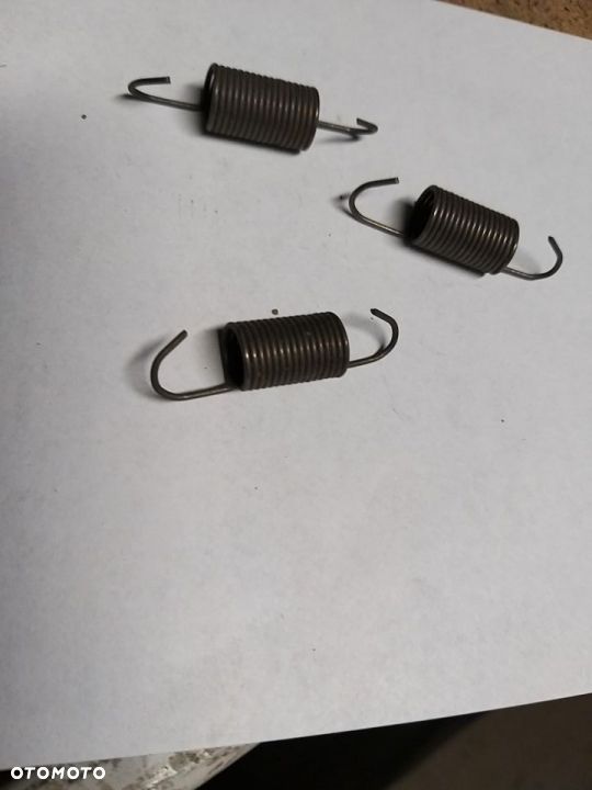 SPRĘŻYNA NAPINACZA PASKA  ROZRZĄDU DAEWOO TICO MATIZ 800  9346 12821-70B02-000 - 2