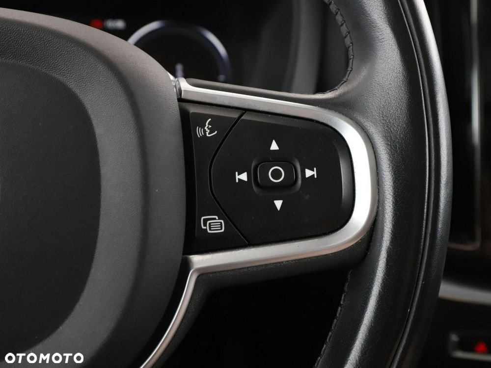 Volvo XC 60 T6 AWD Recharge Geartronic Inscription Expression - 33