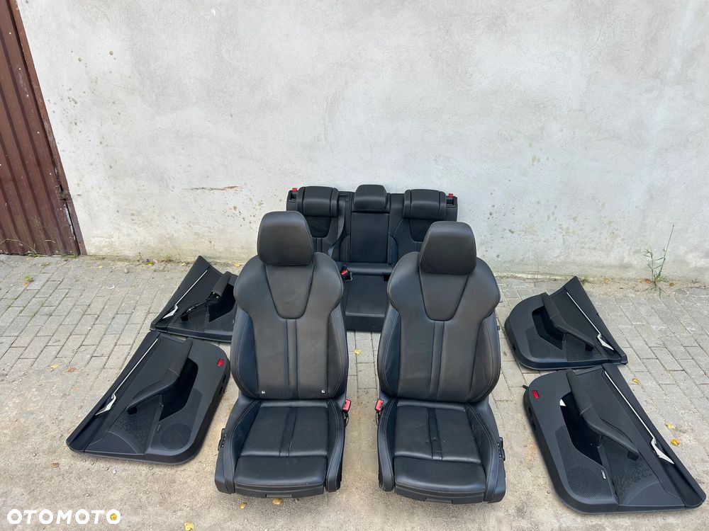 FOTELE KANAPA BOCZKI TUNEL SKODA OCTAVIA 4 IV SKÓRA KOMPLET - 1