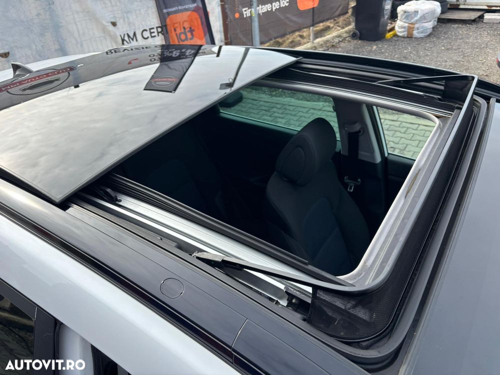 Hyundai Tucson 2.0 CRDI 4WD Automatik Style - 12