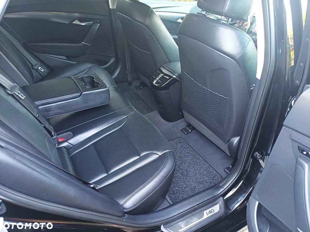 Hyundai i40 Kombi 1.7 CRDi DCT Premium - 35