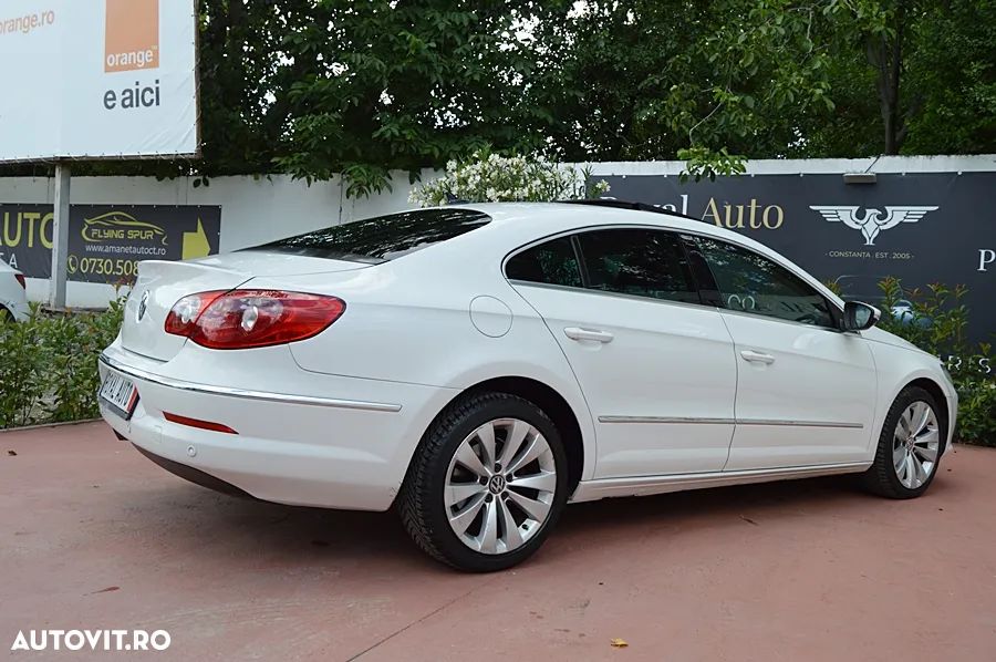 Volkswagen Passat CC - 16