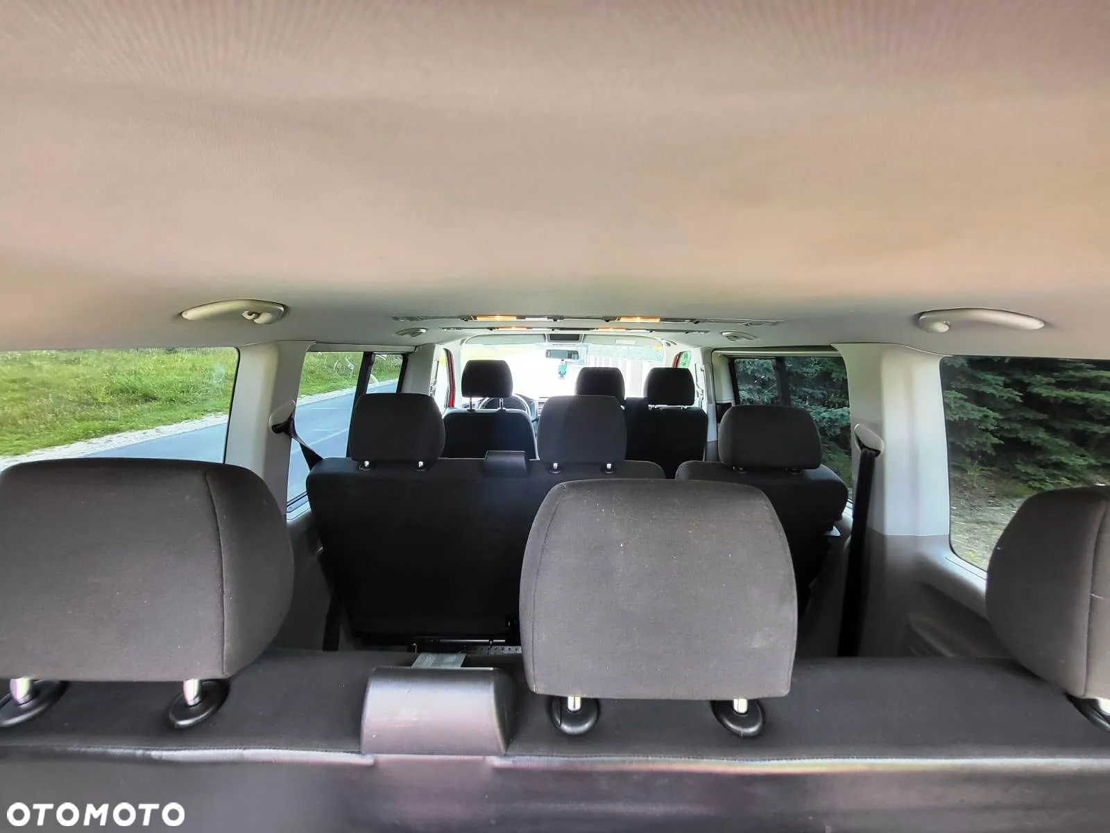 Volkswagen Caravelle 2.0 TDI L1 Comfortline DSG - 10
