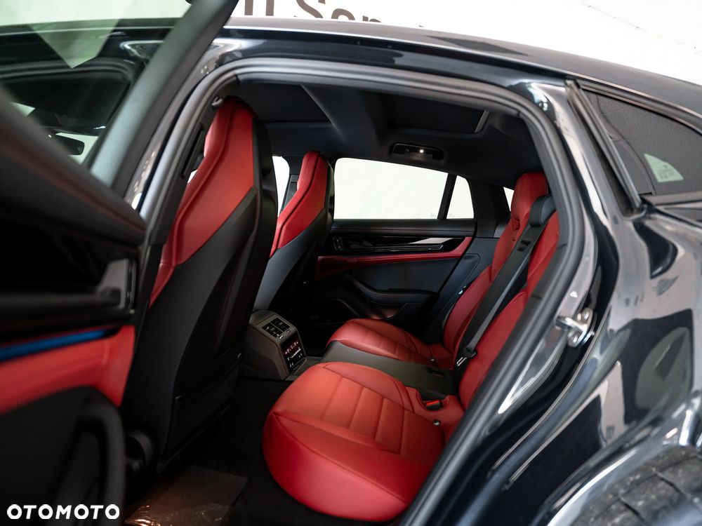 Porsche Panamera 4 - 19