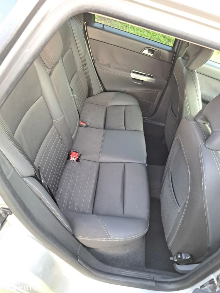 Volvo V50 1.8 Momentum - 4