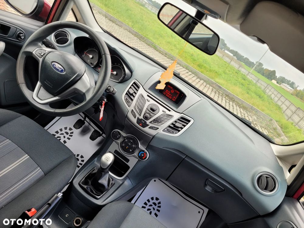 Ford Fiesta 1.25 Silver X - 25