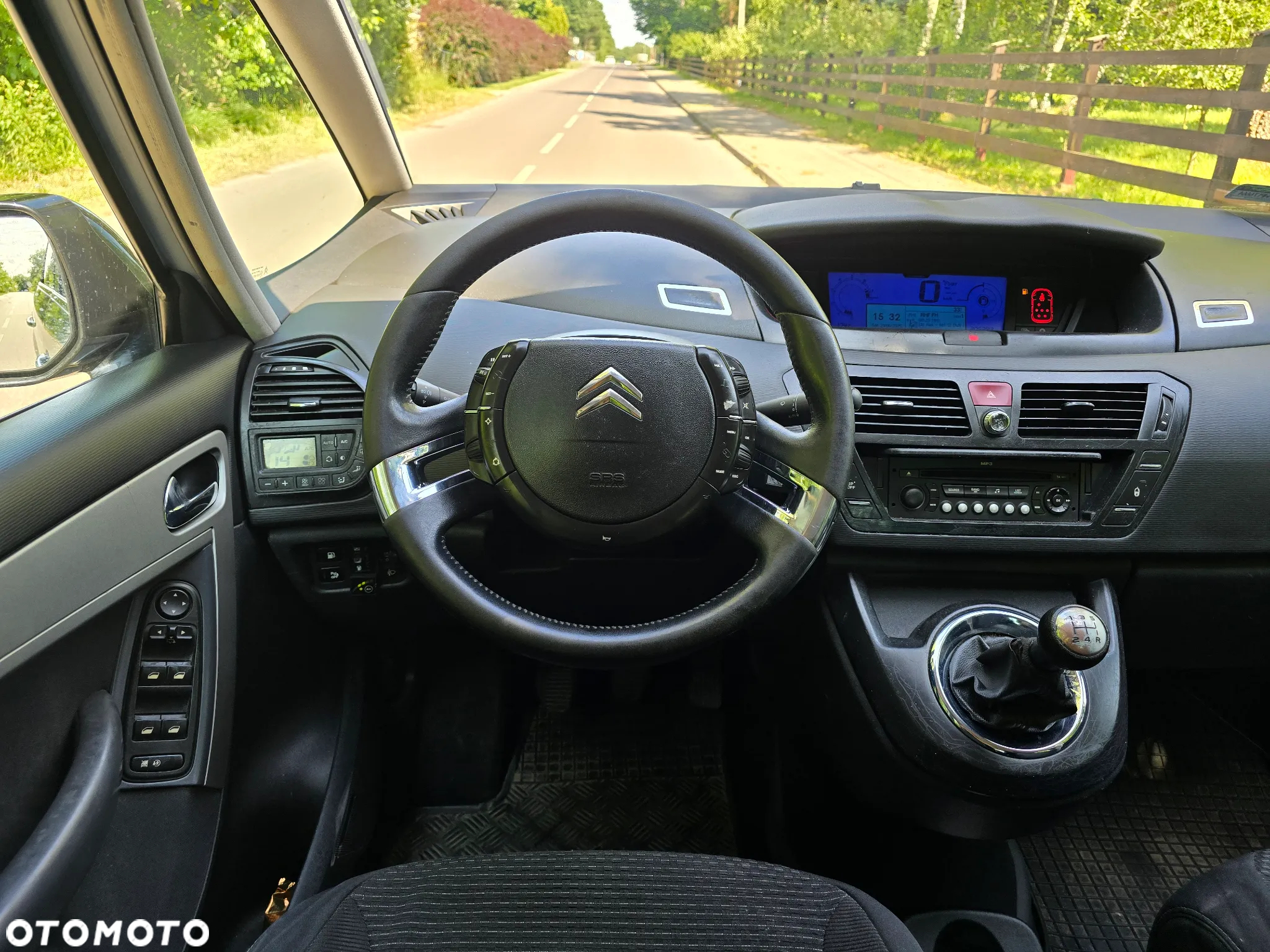 Citroën C4 Grand Picasso 1.8 16V Confort - 5