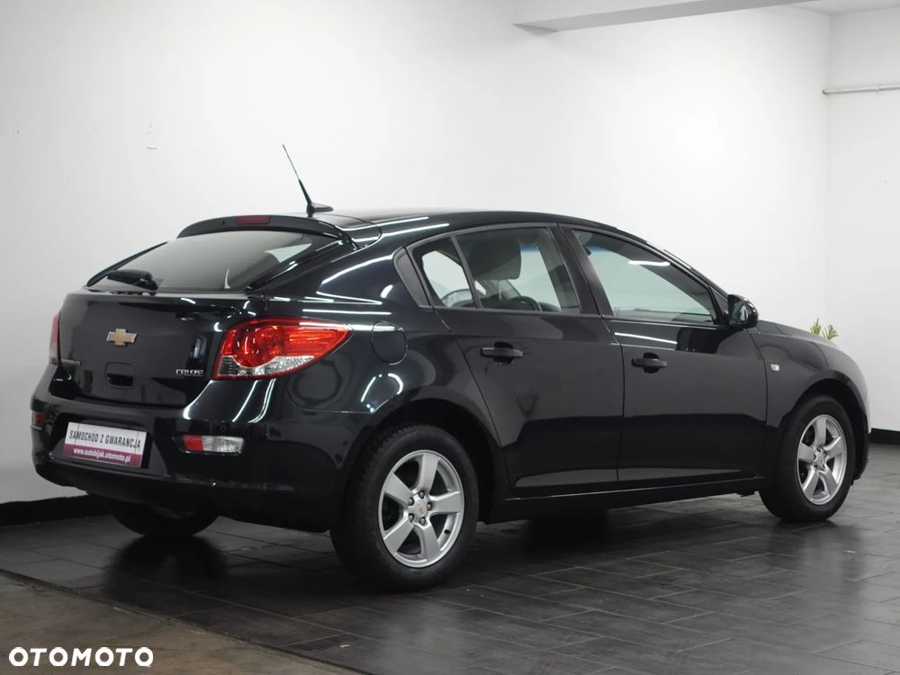 Chevrolet Cruze 1.8 LT - 8