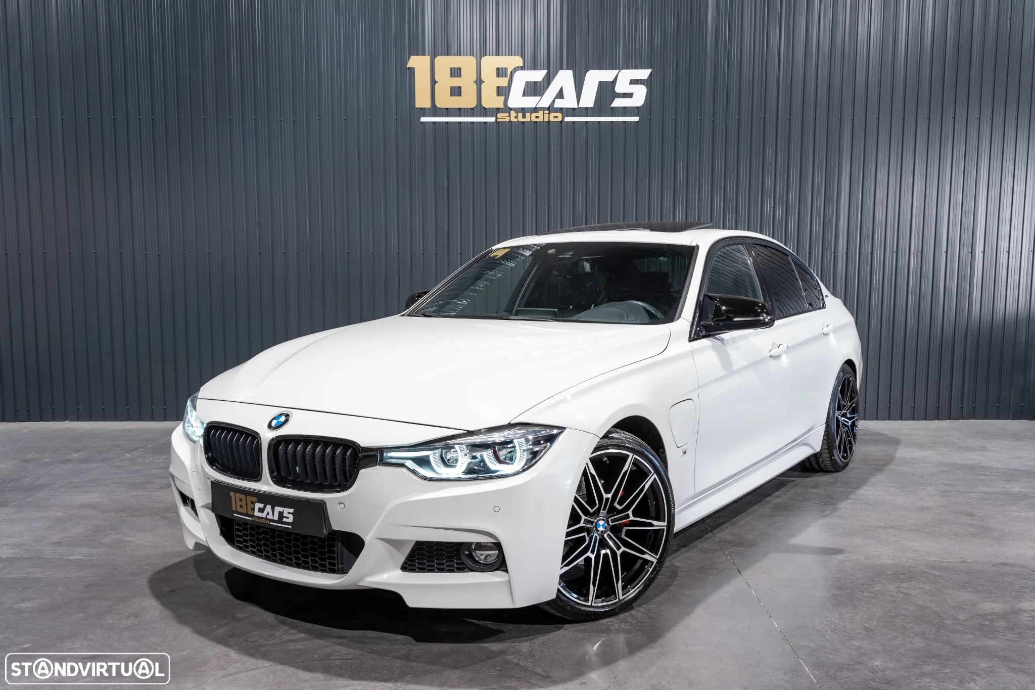 BMW 330 e iPerformance Pack M - 1