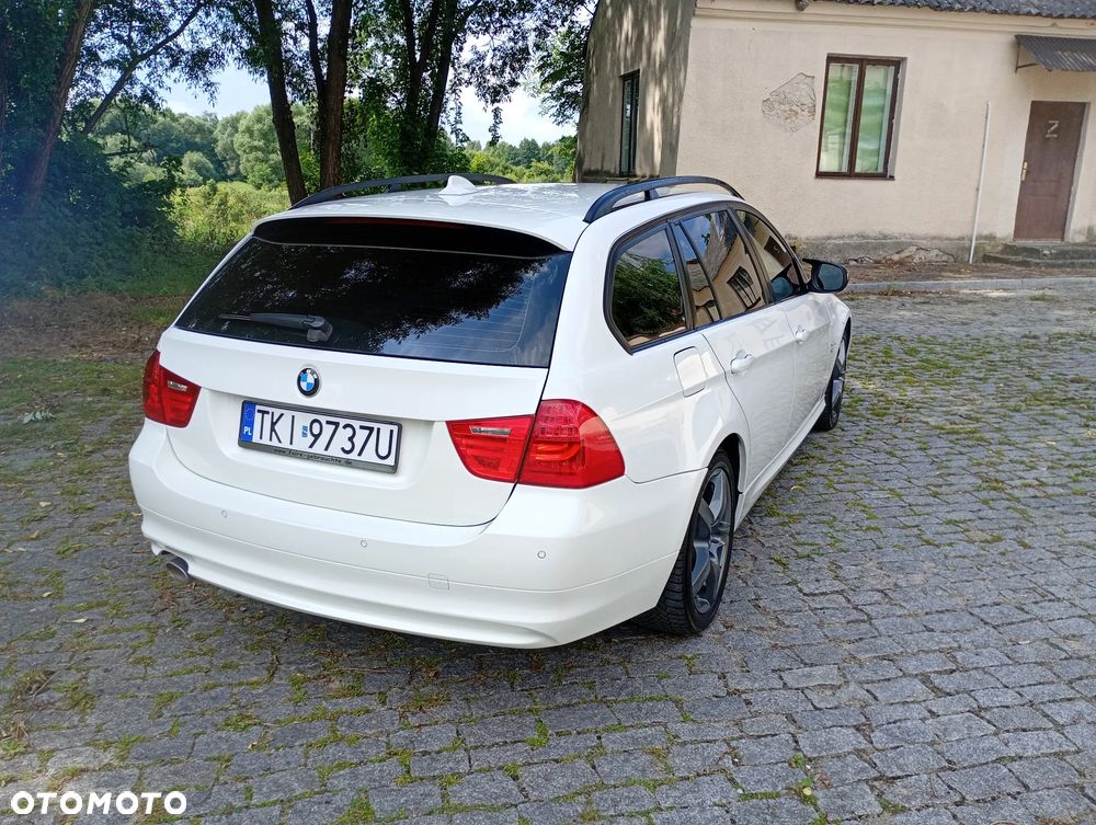 BMW Seria 3 320d xDrive DPF - 13