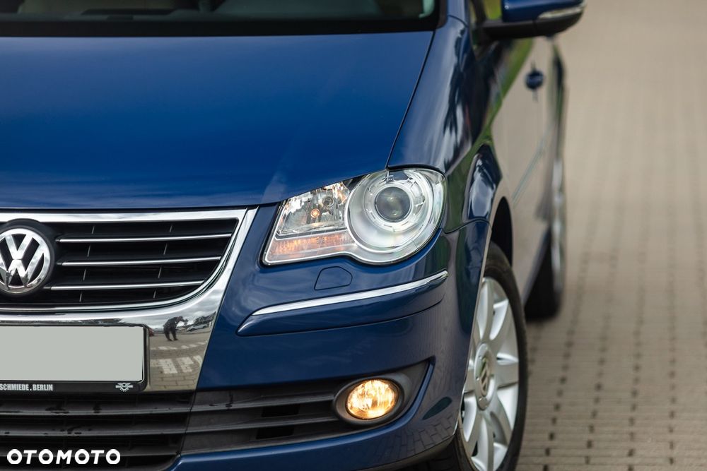 Volkswagen Touran 2.0 TDI DPF Highline - 5