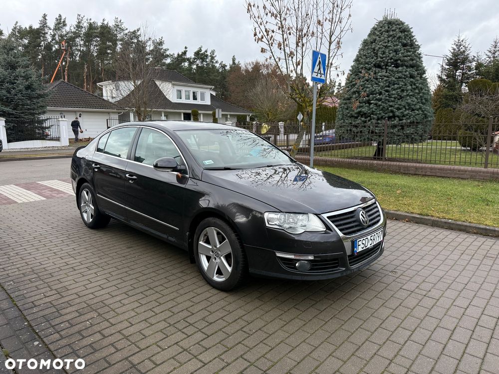 Volkswagen Passat 2.0 TDI DPF Highline - 1