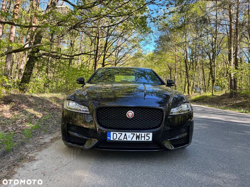 Jaguar XF 20d AWD R-Sport - 6