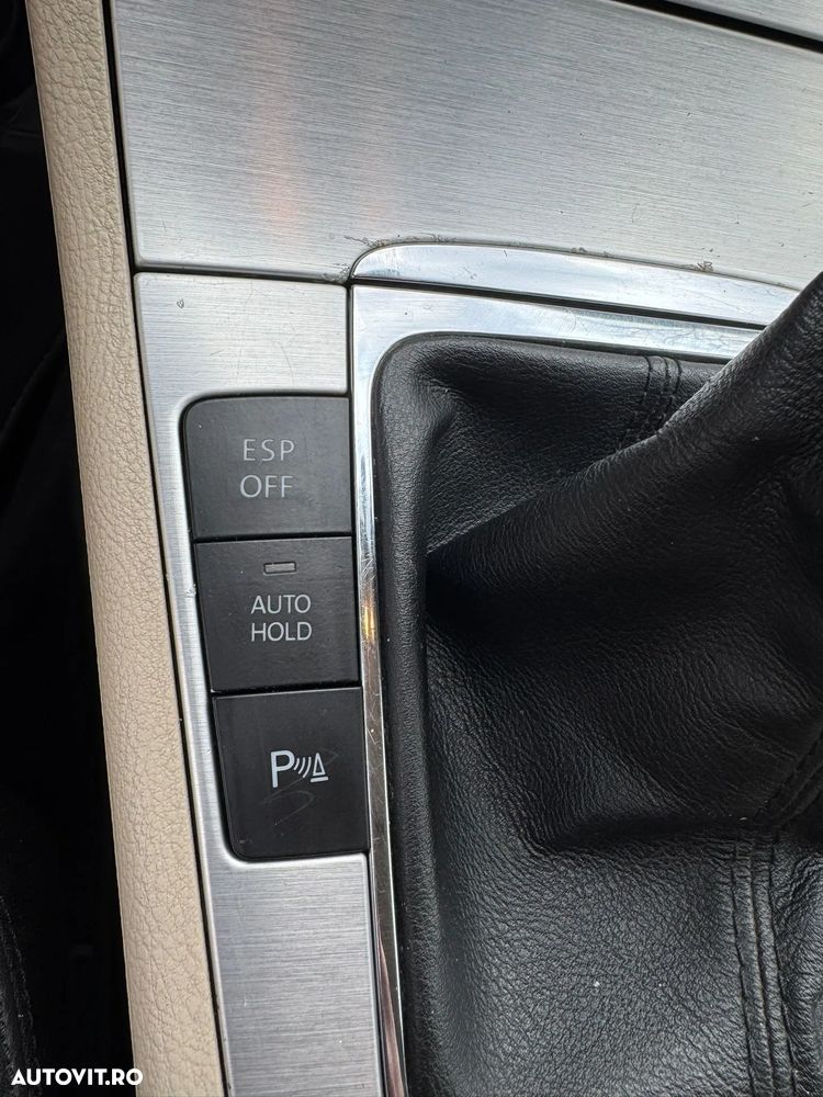 Volkswagen Passat CC 2.0 TDI Exclusive - 17