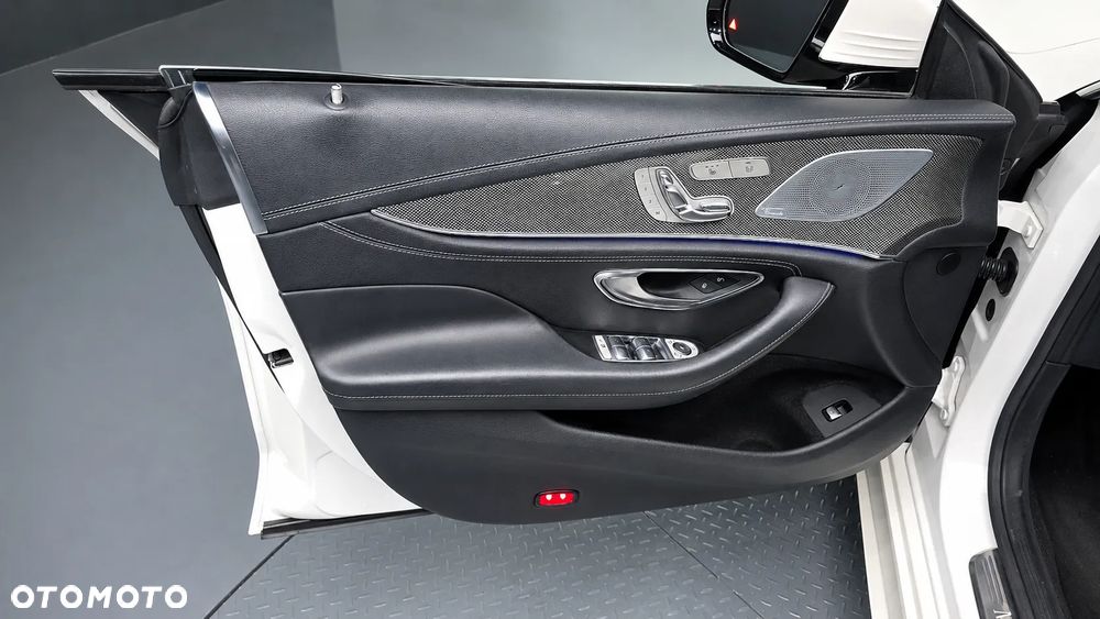 Mercedes-Benz CLS - 28