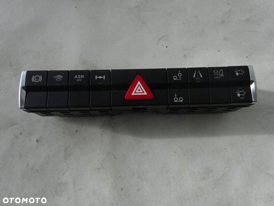 Panel Przełączników Świateł Awaryjnych Actros Mp4 - 1
