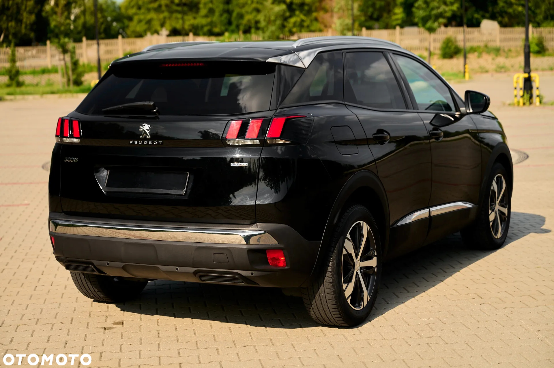 Peugeot 3008 1.2 PureTech Allure S&S - 12