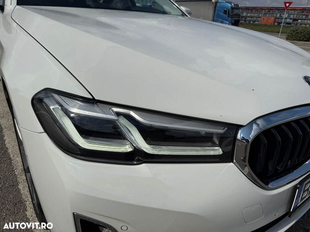 BMW Seria 5 530i Aut. - 13