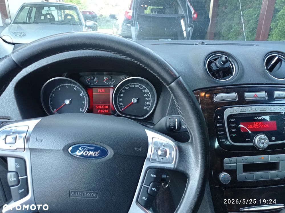 Ford Mondeo 2.0 Ghia - 10