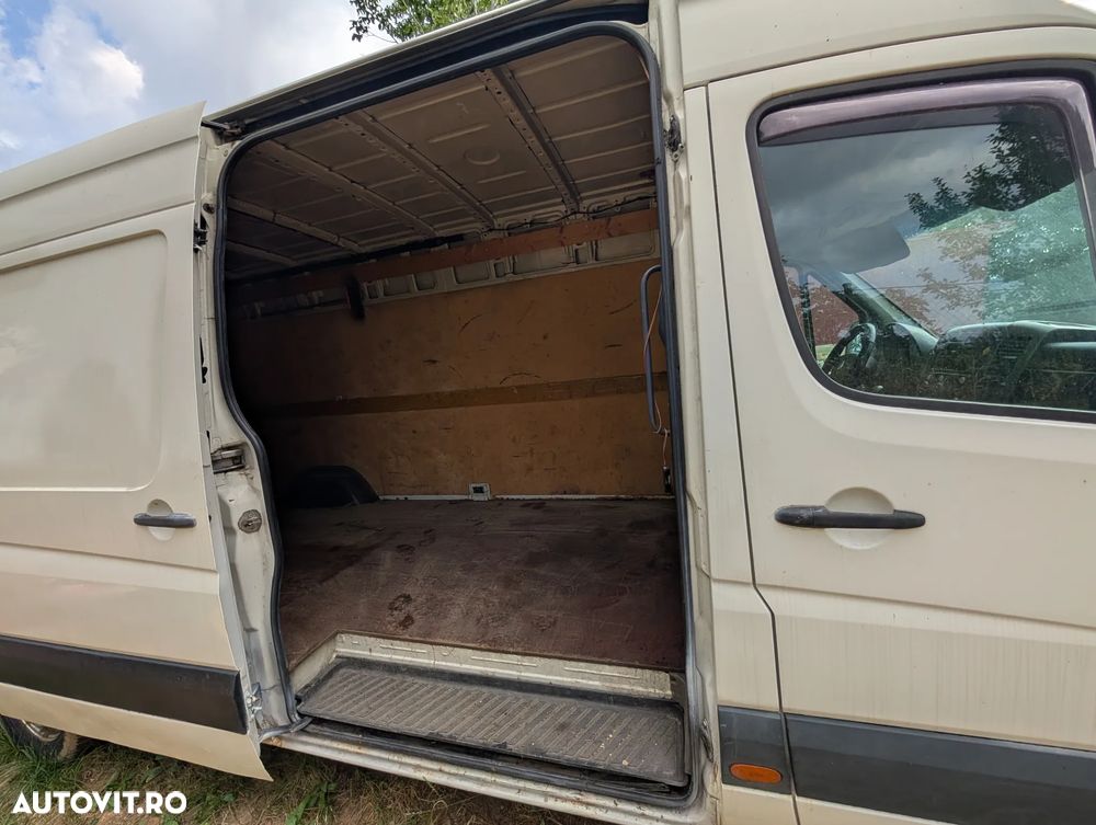 Volkswagen CRAFTER - 14