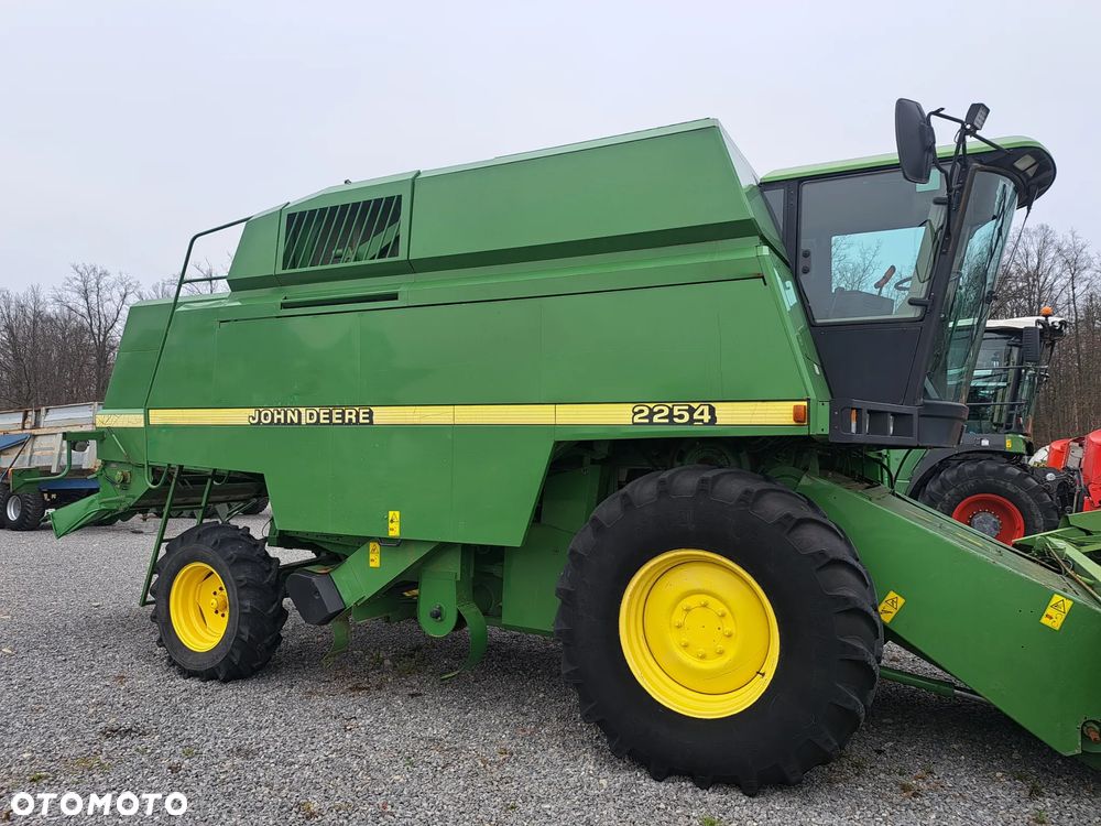 John Deere 2254 - 5