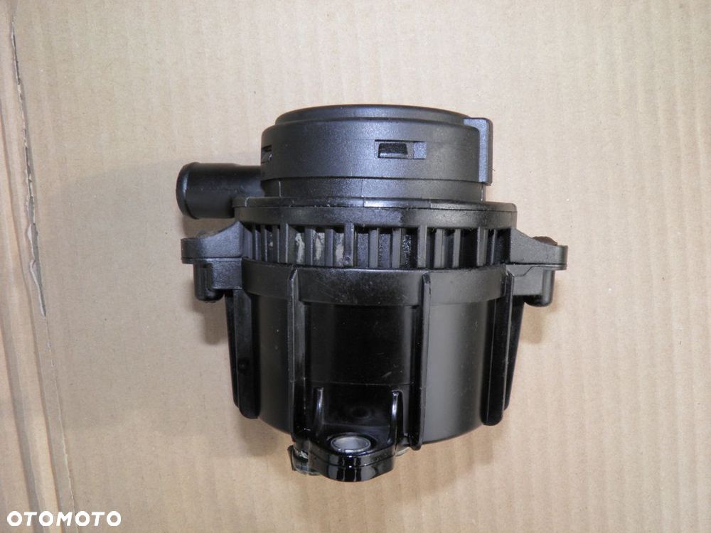 CRAFTER 2.5TDI ODMA OLEJU 076103593A - 1