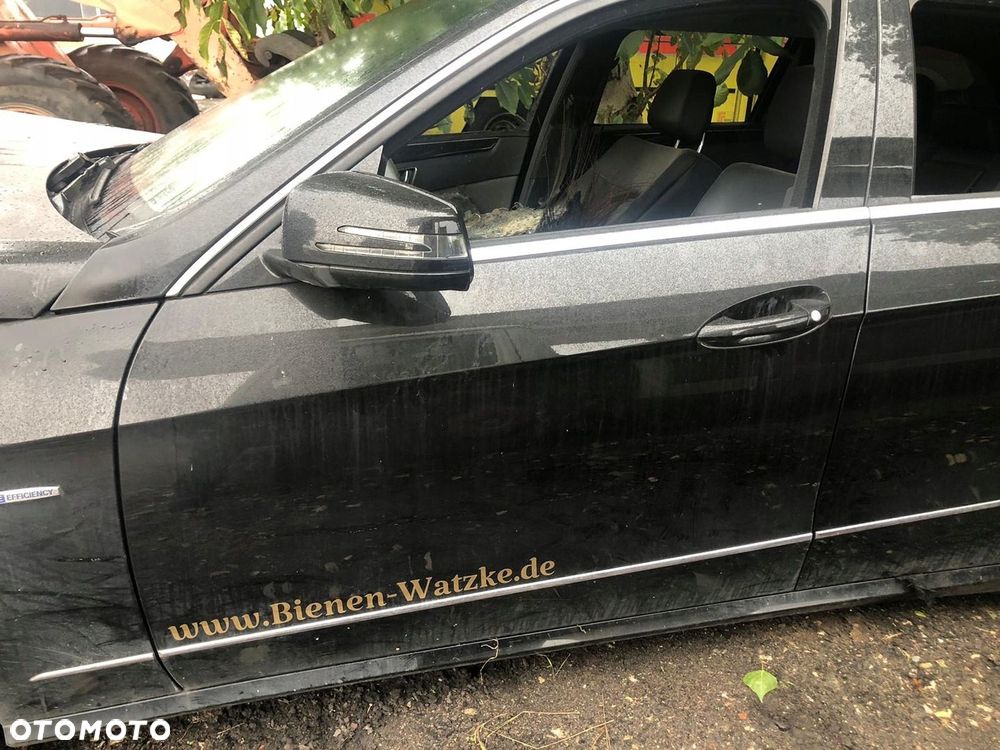 MERCEDES W212 DRZWI PRZEDNIE LEWE CZARNE 197 - 1