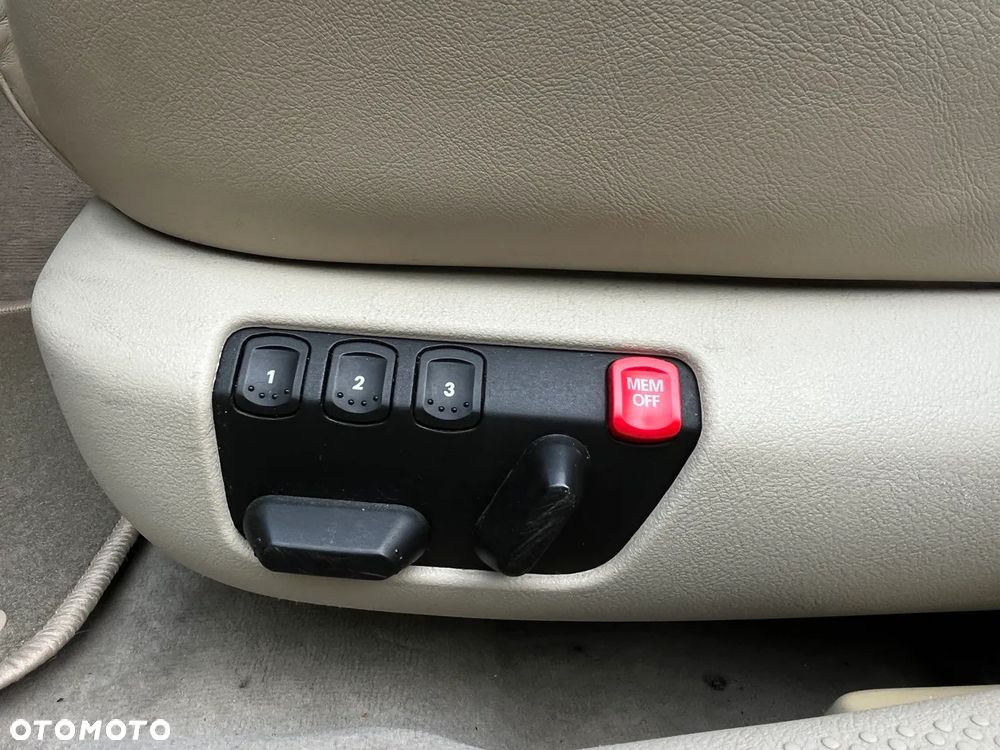 Skoda Superb 2.8 V6 Elegance - 25