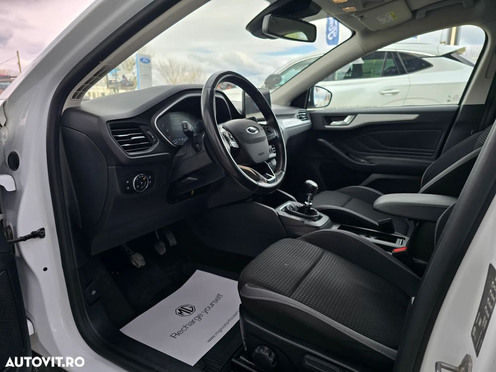 Ford Focus 1.0 EcoBoost Trend Edition - 16