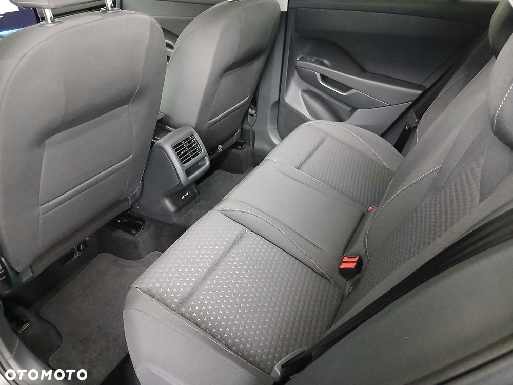 Volkswagen T-Roc 1.5 eTSI Life DSG - 24