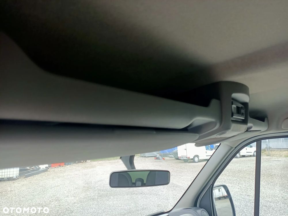 Renault Master Chłodnia Multitemperatura130KM 2 zasilania chłodni - 26