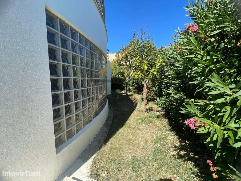 Moradia T3+1 com Piscina, no Condomínio Palmela Village, Quinta do ... - Grande imagem: 5/46