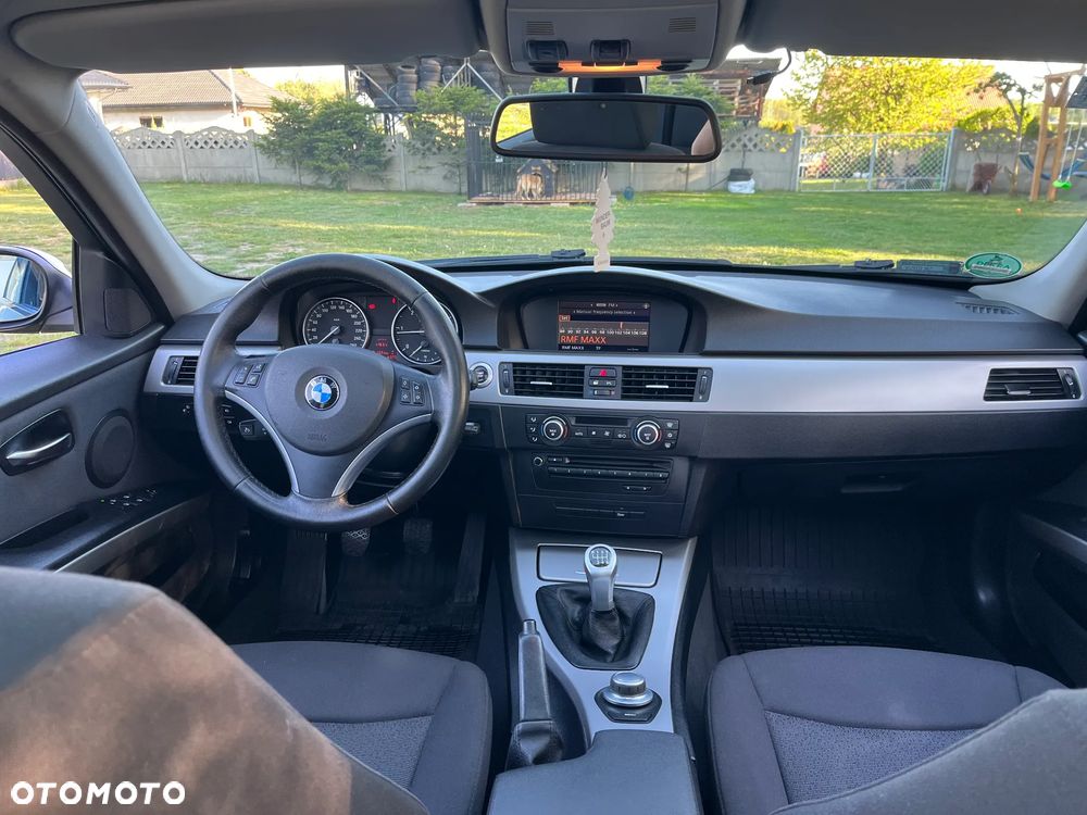 BMW Seria 3 320d Efficient Dynamics - 9
