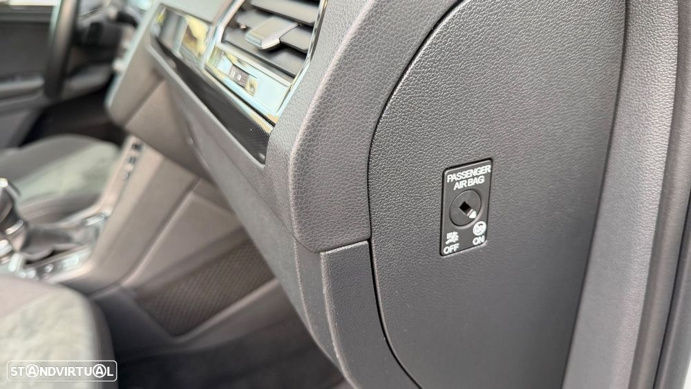 VW Tiguan 2.0 TDI R-Line DSG 4Motion - 11