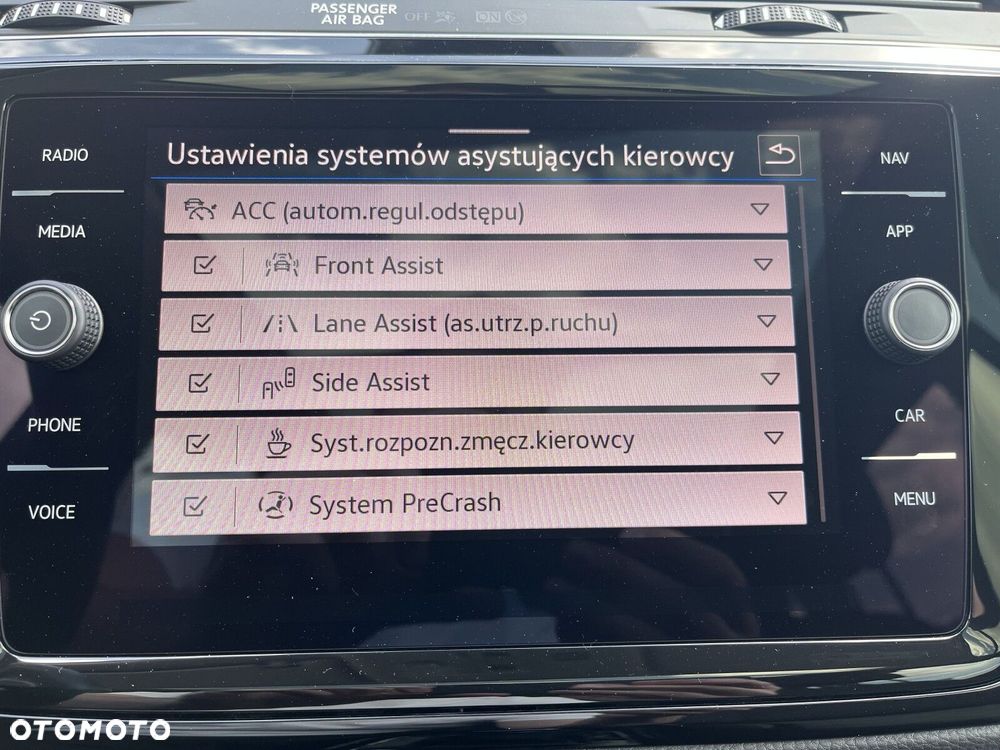 Volkswagen Touran 1.5 TSI EVO Highline - 28