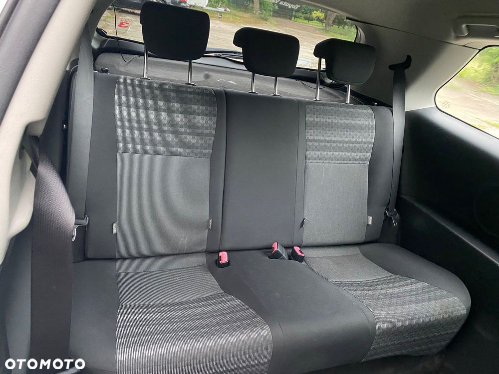 Toyota Yaris 1.33 Active - 8
