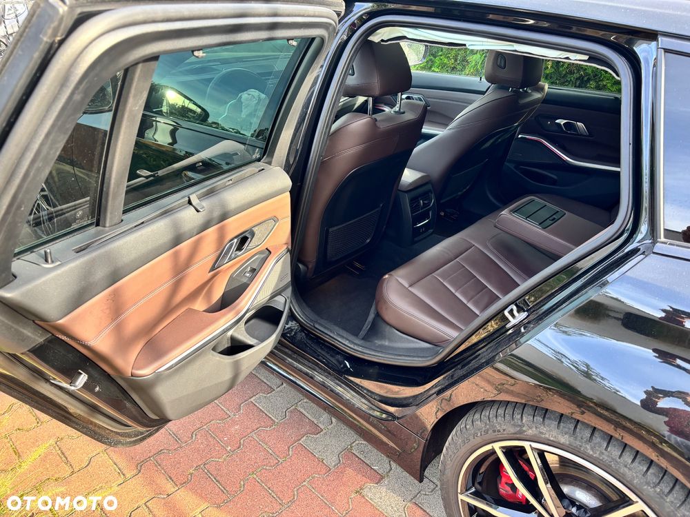 BMW Seria 3 320d xDrive M Sport sport - 17