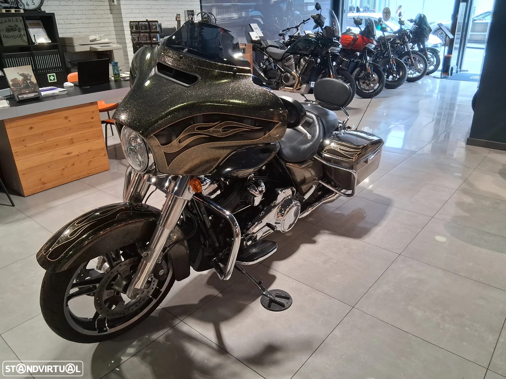 Harley-Davidson Street GLIDE SPECIAL - 5