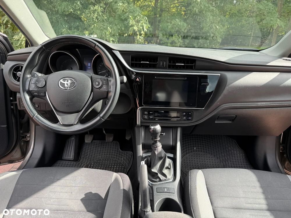 Toyota Auris 1.4 D-4D Active - 8