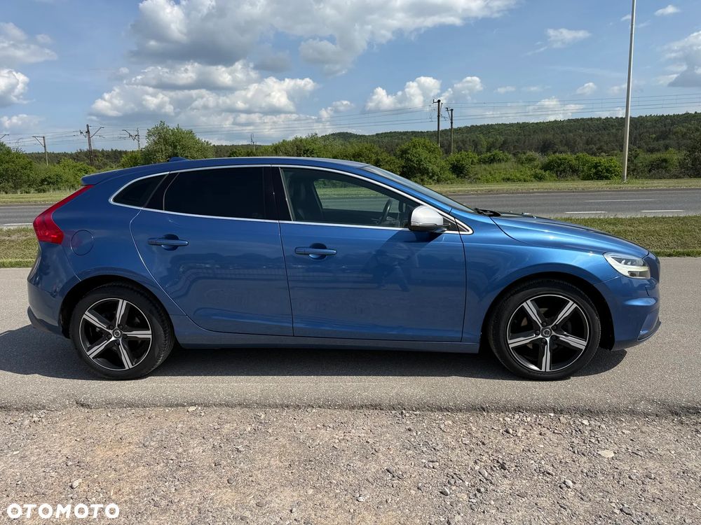 Volvo V40 D2 Drive-E R-Design Momentum - 5