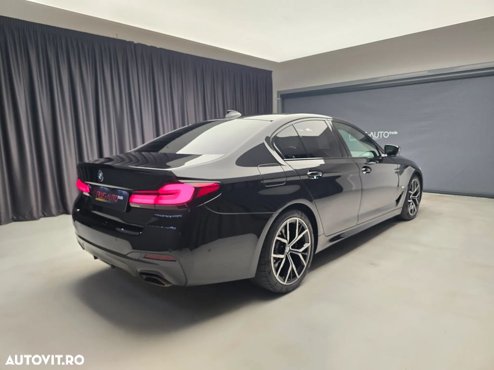 BMW Seria 5 530d xDrive AT MHEV - 12